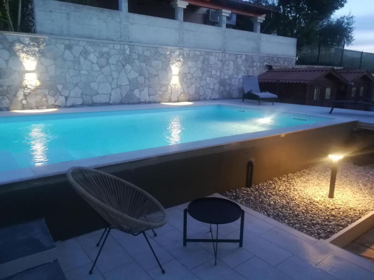 Kamenjak Volme, Cousy House With Pool Banjole Kültér fotó